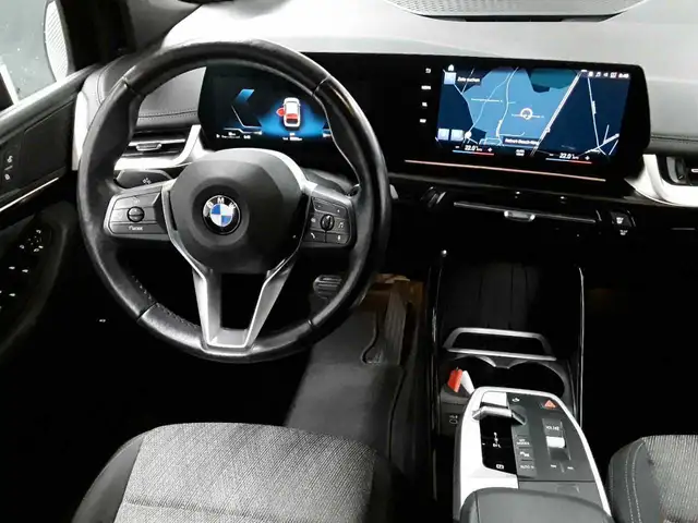 BMW 2 Series view 10