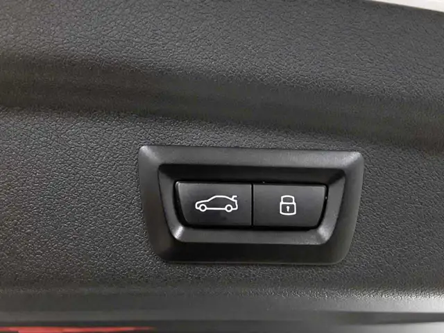 BMW 2 Series view 18