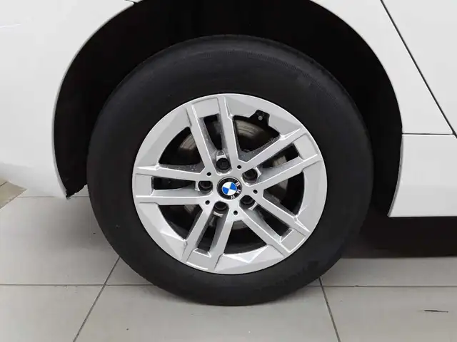 BMW 2 Series view 19