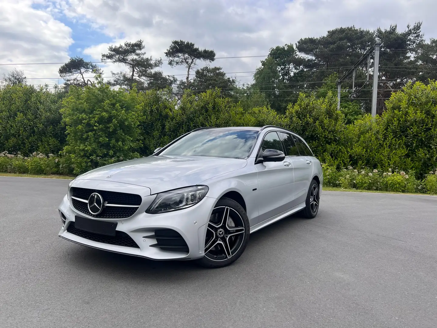 Mercedes-Benz C 300 de srebrna - 1