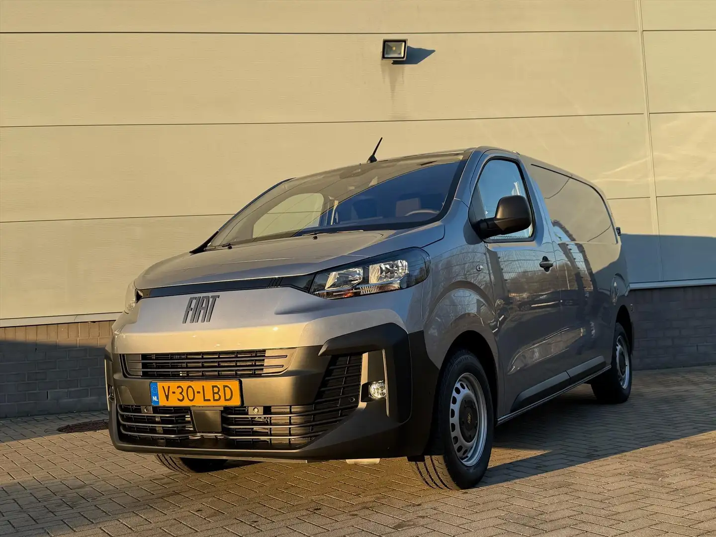 Fiat Scudo GB 2.0 Diesel 145pk L2 | Trekhaak | Cruise Control Grijs - 1