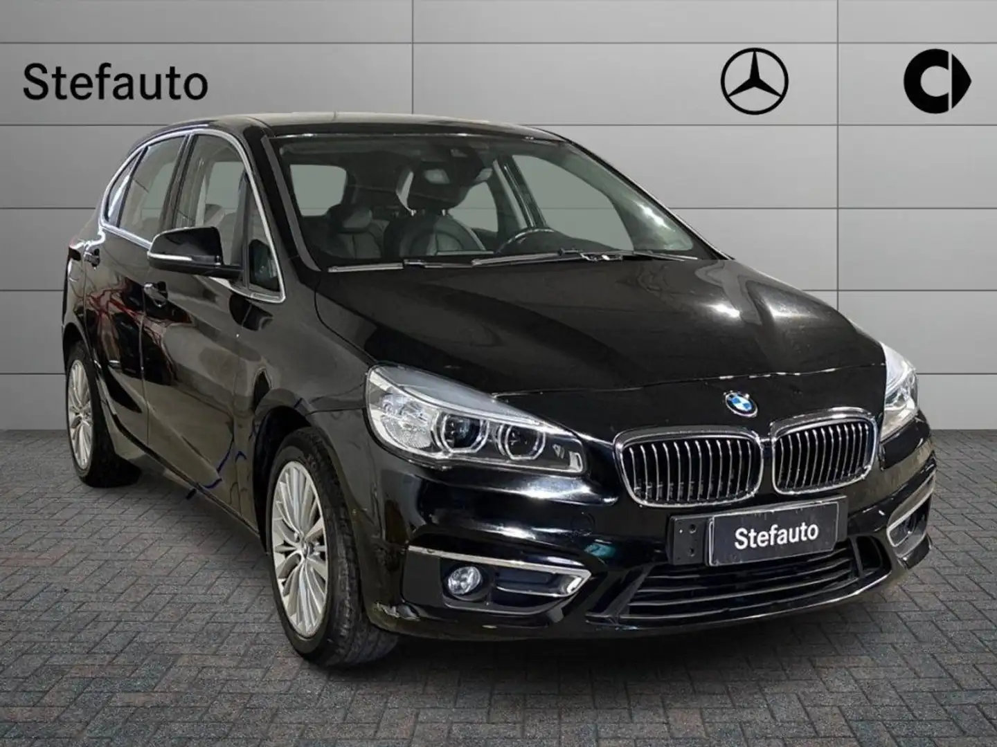 BMW 218 d Active Tourer Luxury Nero - 1