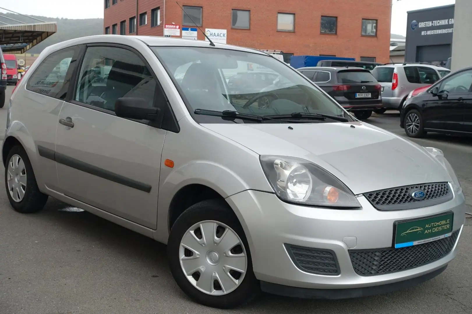 Ford Fiesta Fun X*KLIMA*AHK*BFS*ZV*BC*TÜV+SERVICE NEU Срібний - 1
