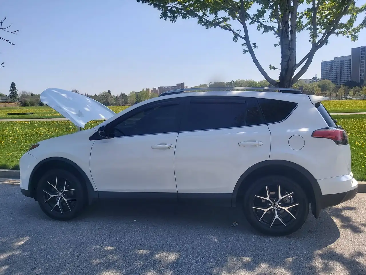 Toyota RAV 4 снимка Toyota RAV 4