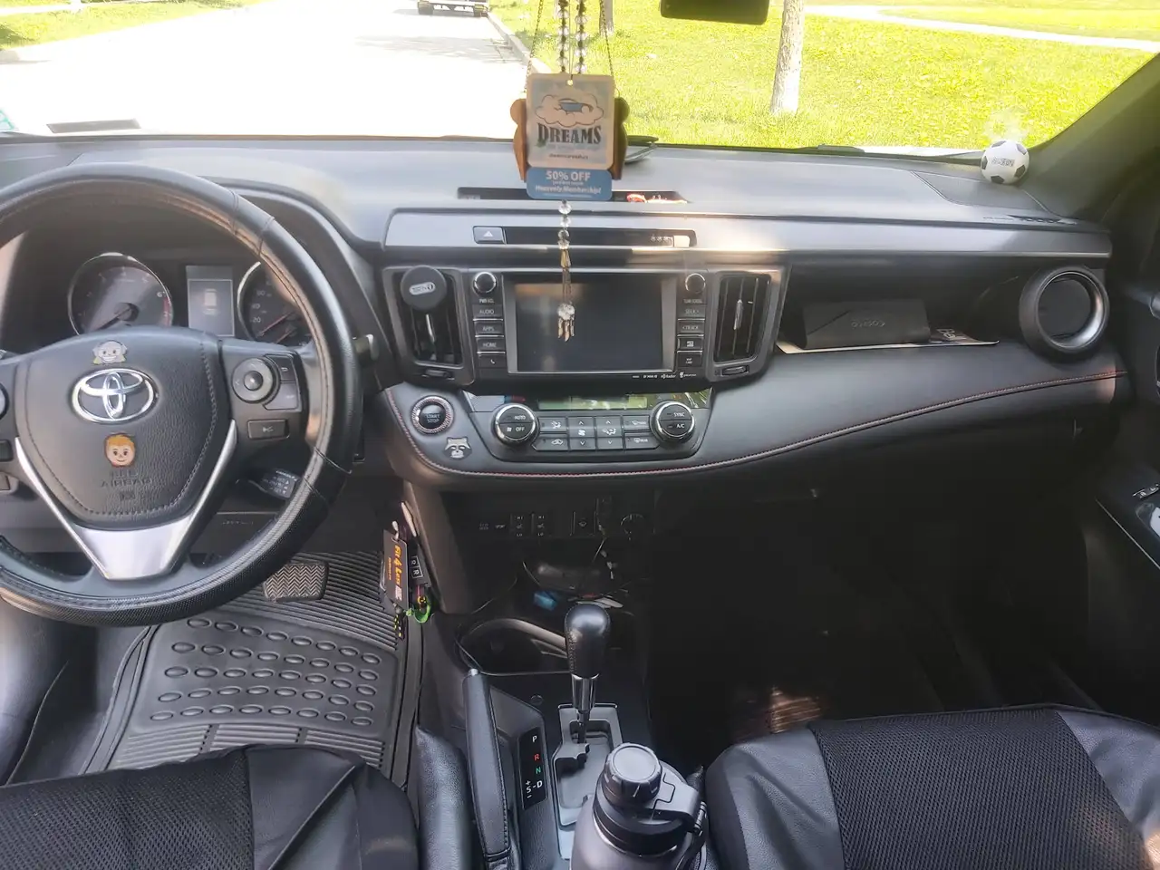Toyota RAV 4 снимка Toyota RAV 4