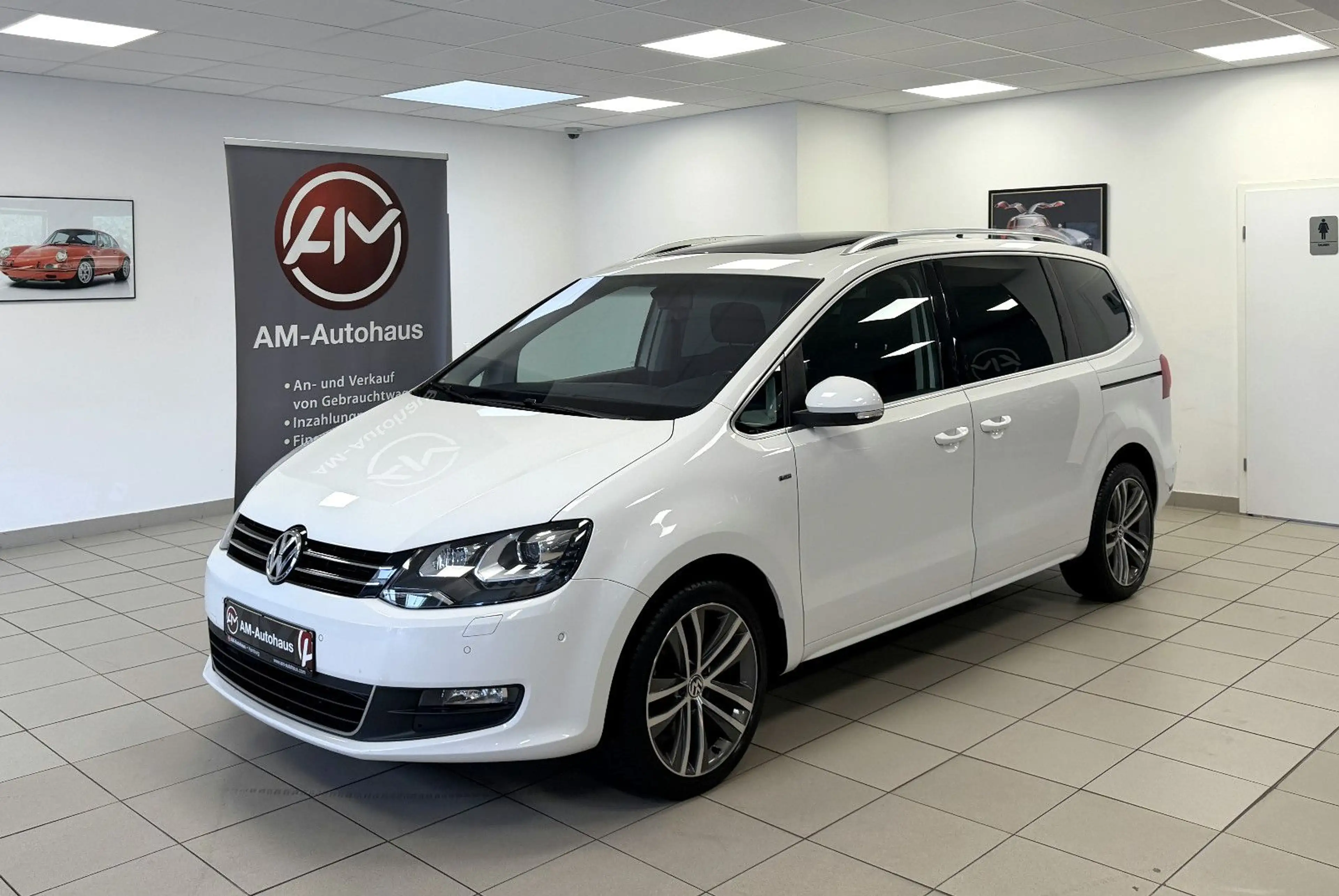 Volkswagen Sharan Cup BMT *7Sitzer*PanSD*AHK*BiXenon*Kamera — photo 2