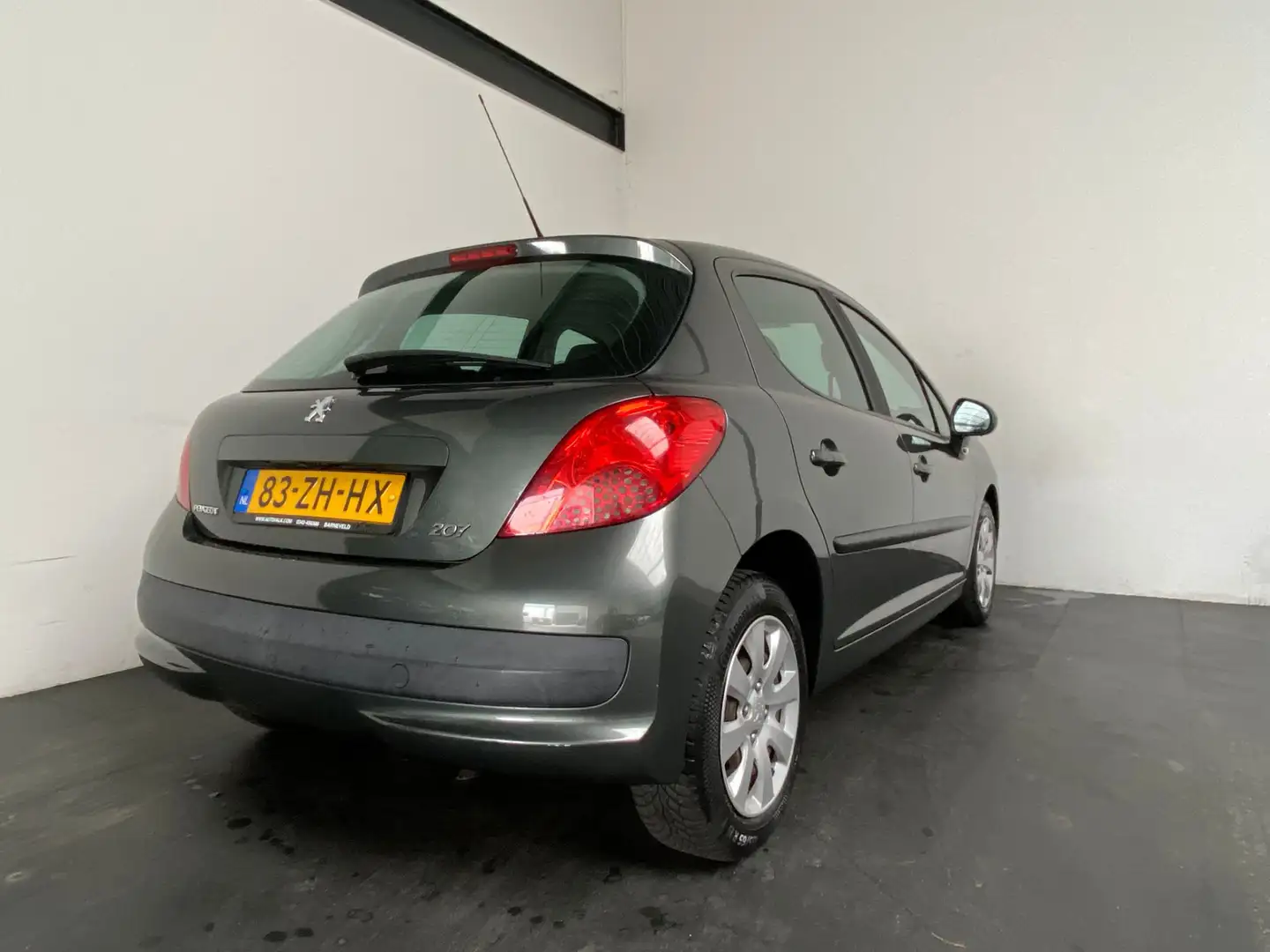 Peugeot 207 1.4-16V Color-line Сірий - 2