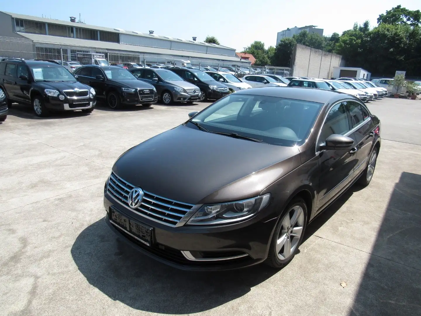 Volkswagen Passat CC AUTOMATIK,KLIMA,NAVI,SITZHEIZUNG. Noir - 2