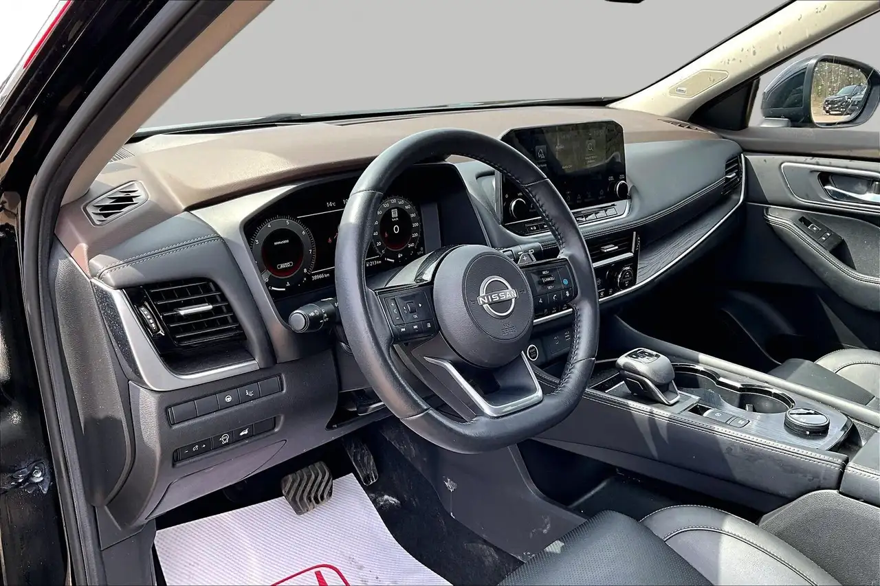 Nissan Rogue снимка Nissan Rogue