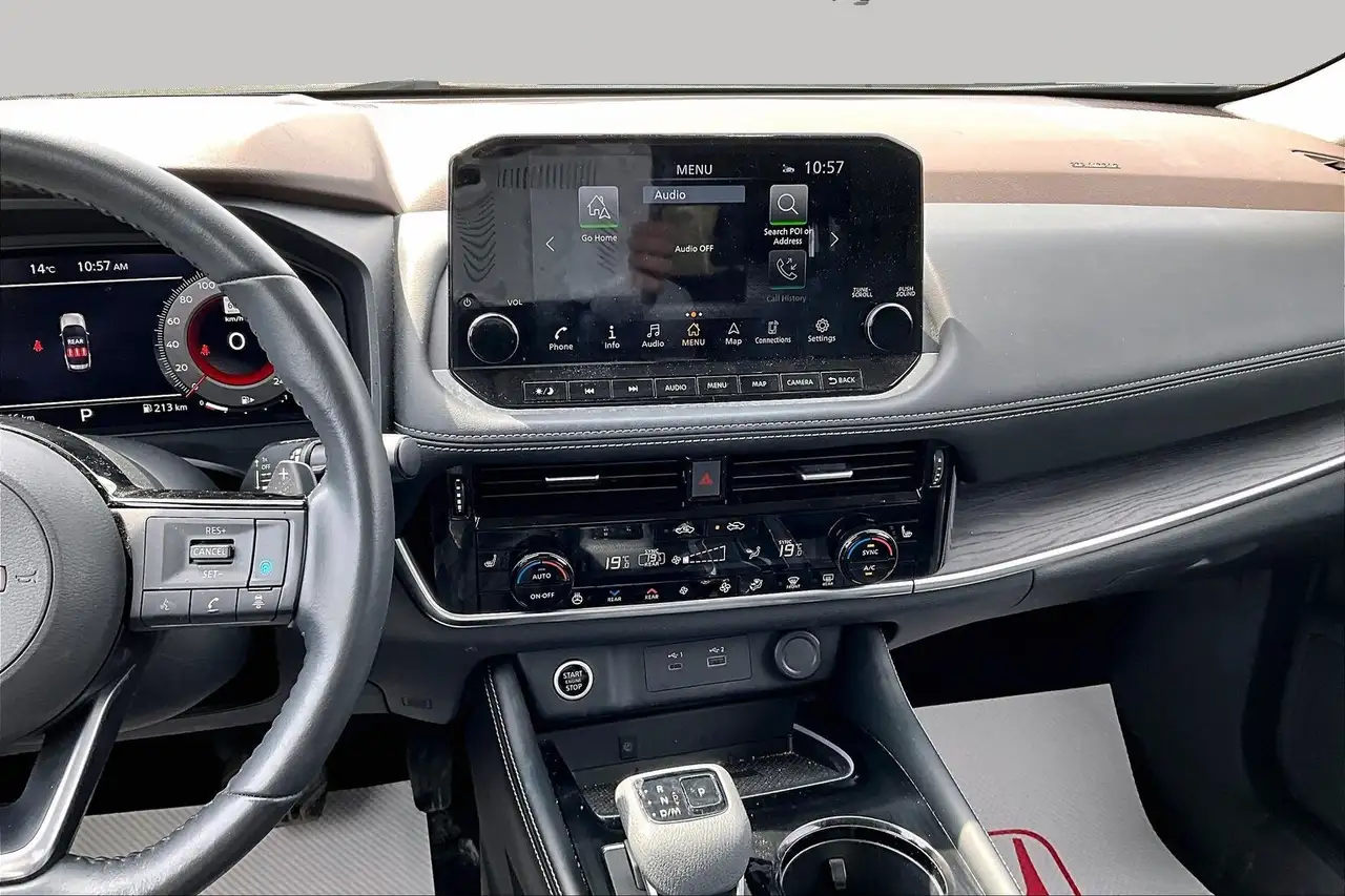 Nissan Rogue снимка Nissan Rogue