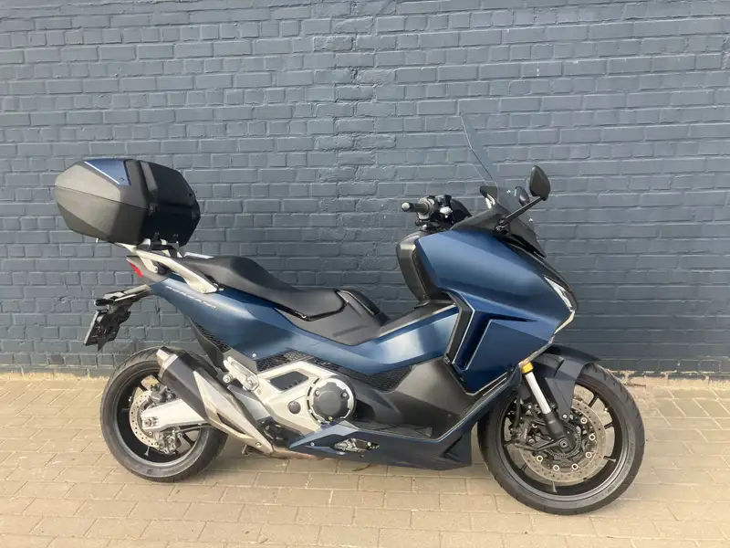 Honda Forza 750 - foto 3