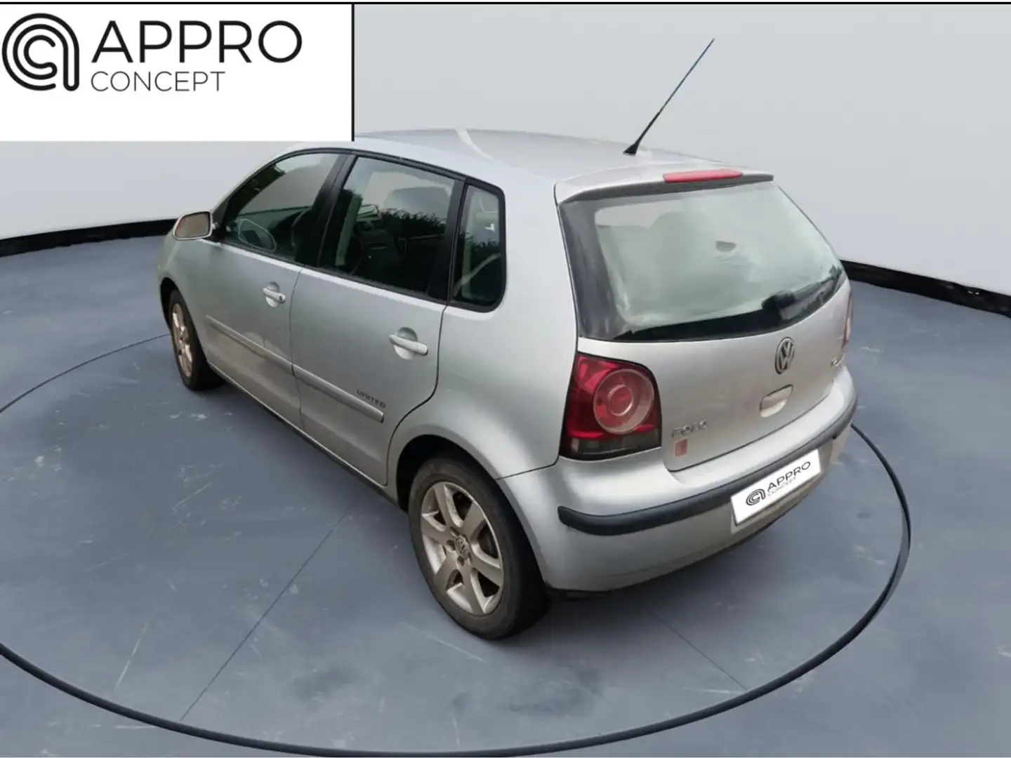 Volkswagen Polo Polo 1.2i - 70  IV 9N3 United Gris - 2