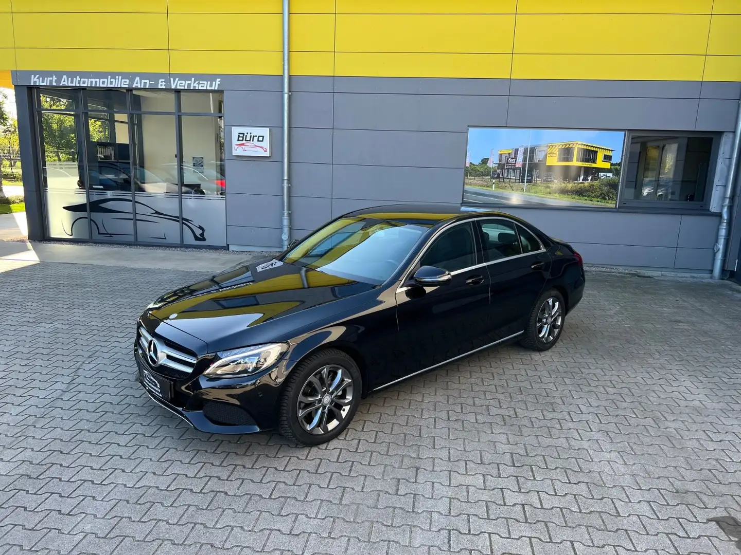 Mercedes-Benz C 220 d BLUETEC/AHK/SHZ/AUTOMATIK/LEDER Schwarz - 1