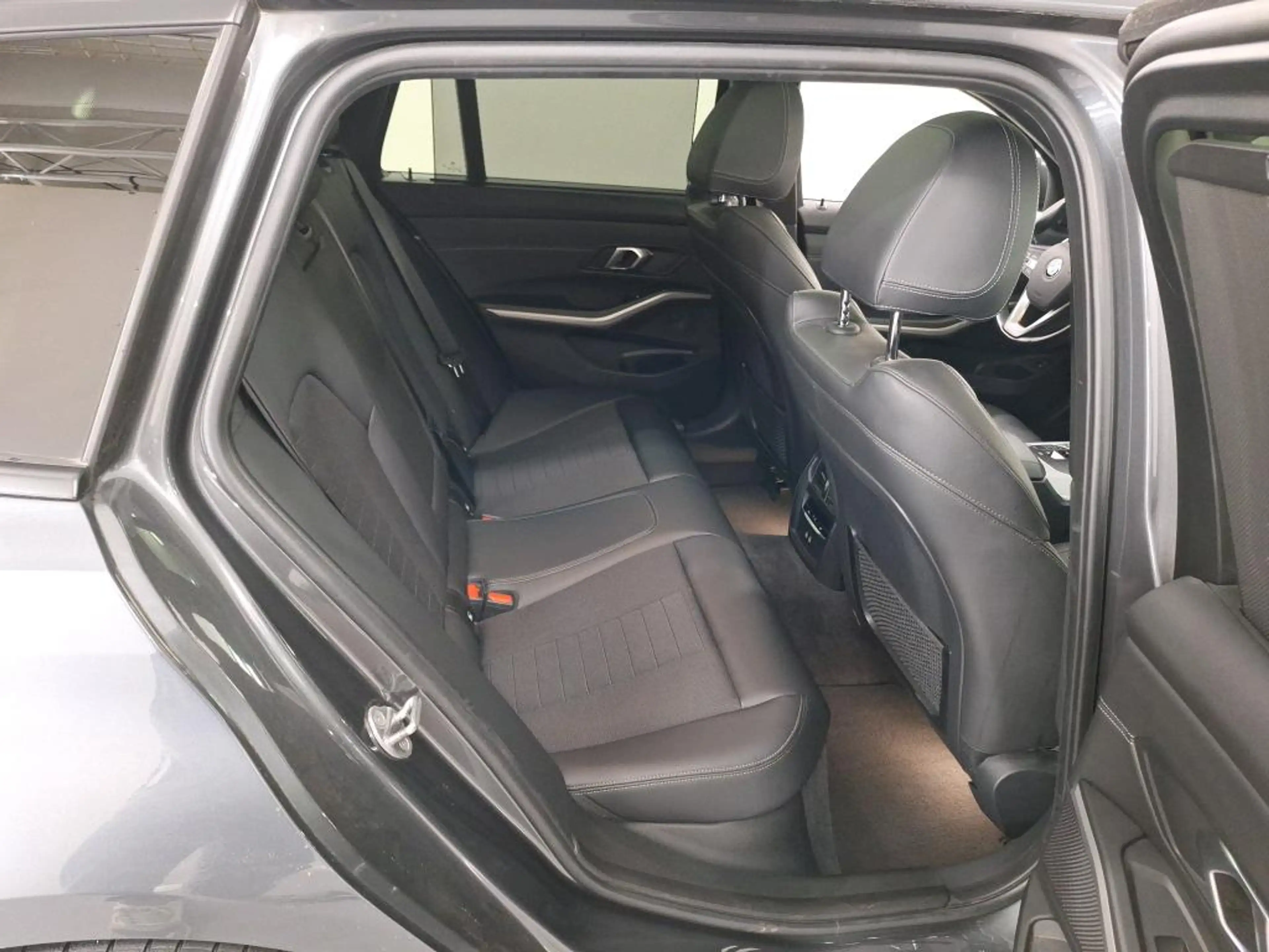 BMW 318 dA Touring 150 G21 *PANO-SIEGES SPORT-DIGITAL COCKPIT-CAMERA* — photo 7