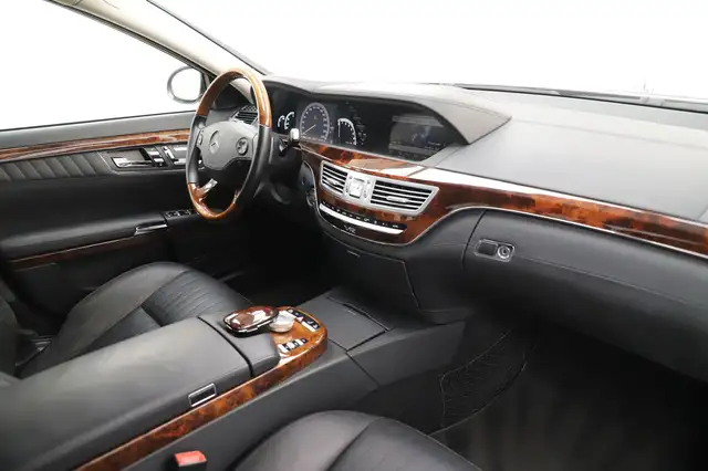 Mercedes-Benz S-Class view 15