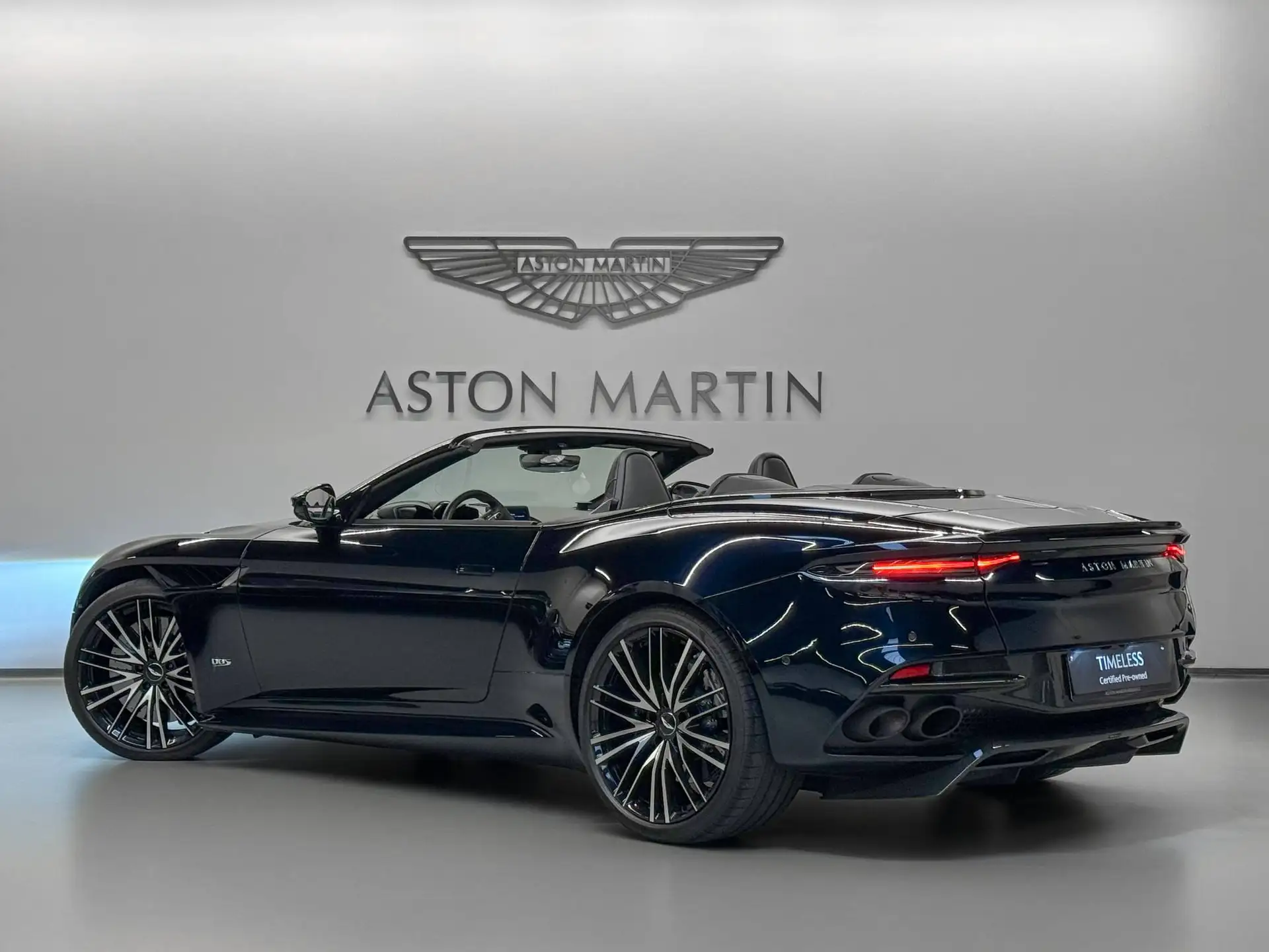 애스턴마틴 DBS Coupe 2020 네이비 사진 5
