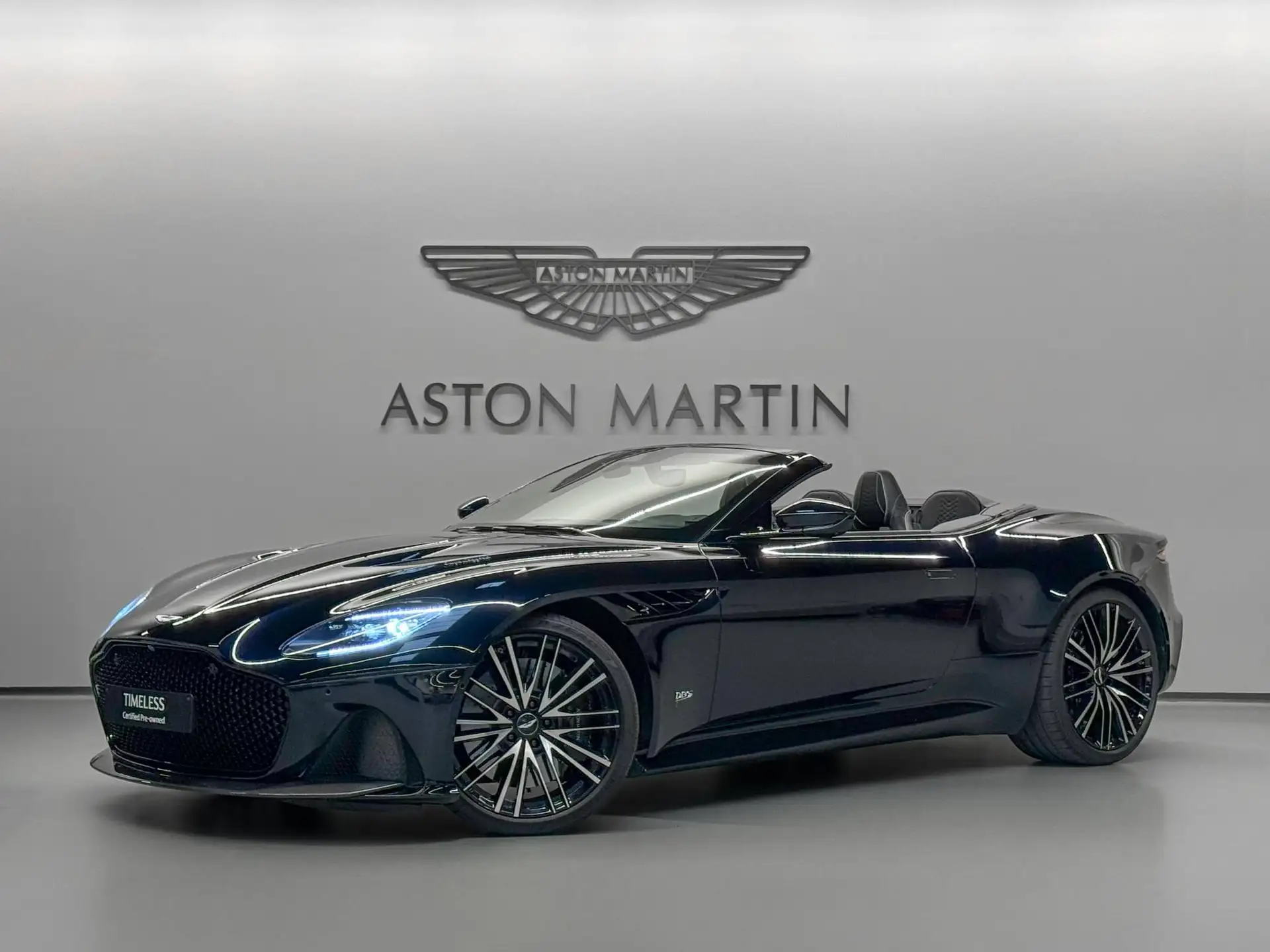 애스턴마틴 DBS Coupe 2020 네이비 사진 3