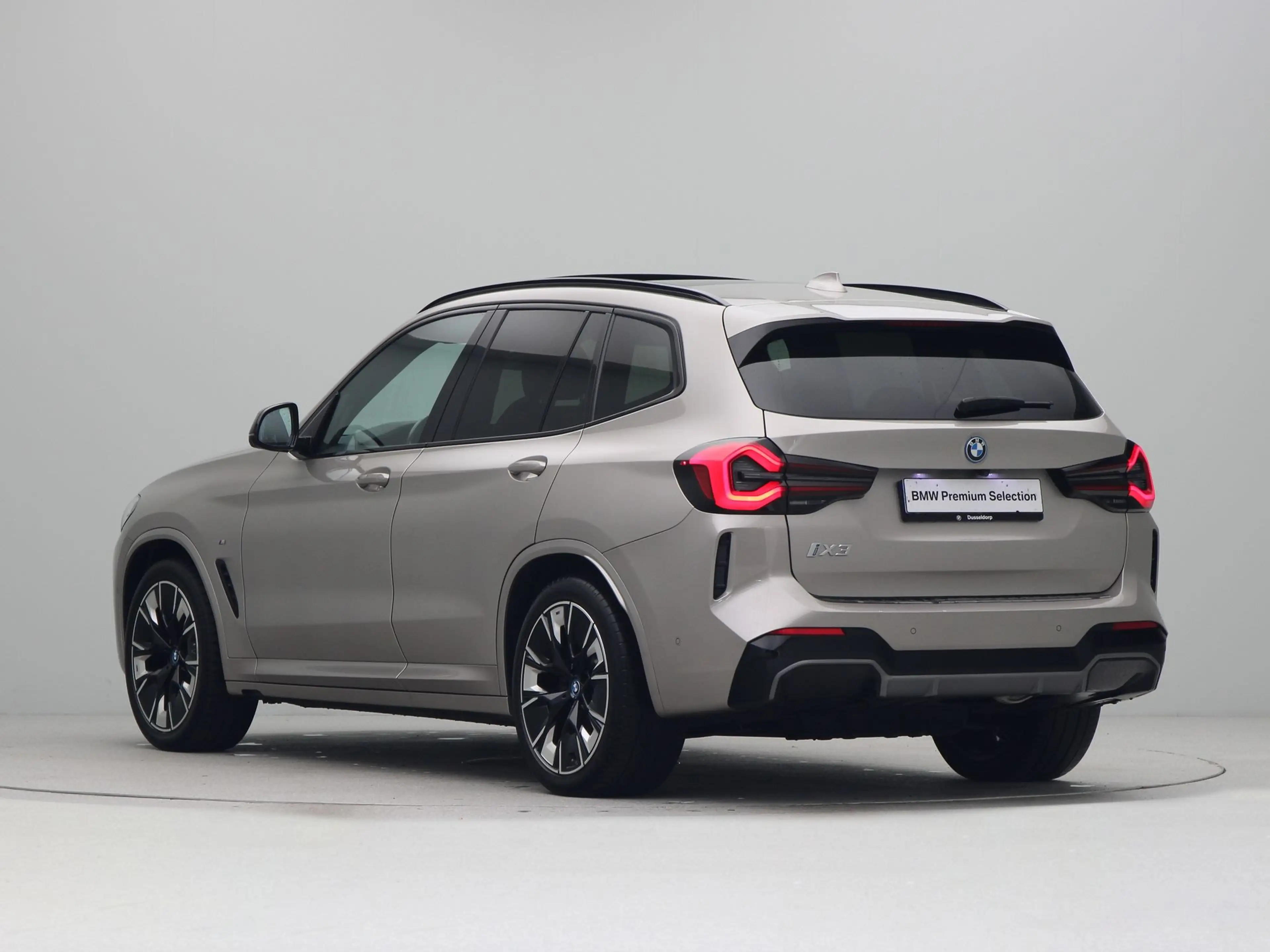 BMW iX3 High Executive 80 kWh — photo 7