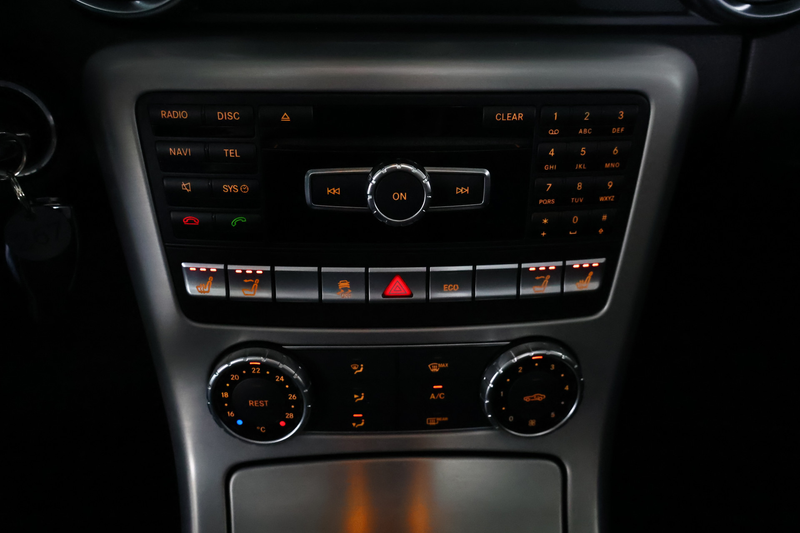 Mercedes-Benz SLK 200 AMG-Line / Leder / Navi / Bluetooth — photo 13