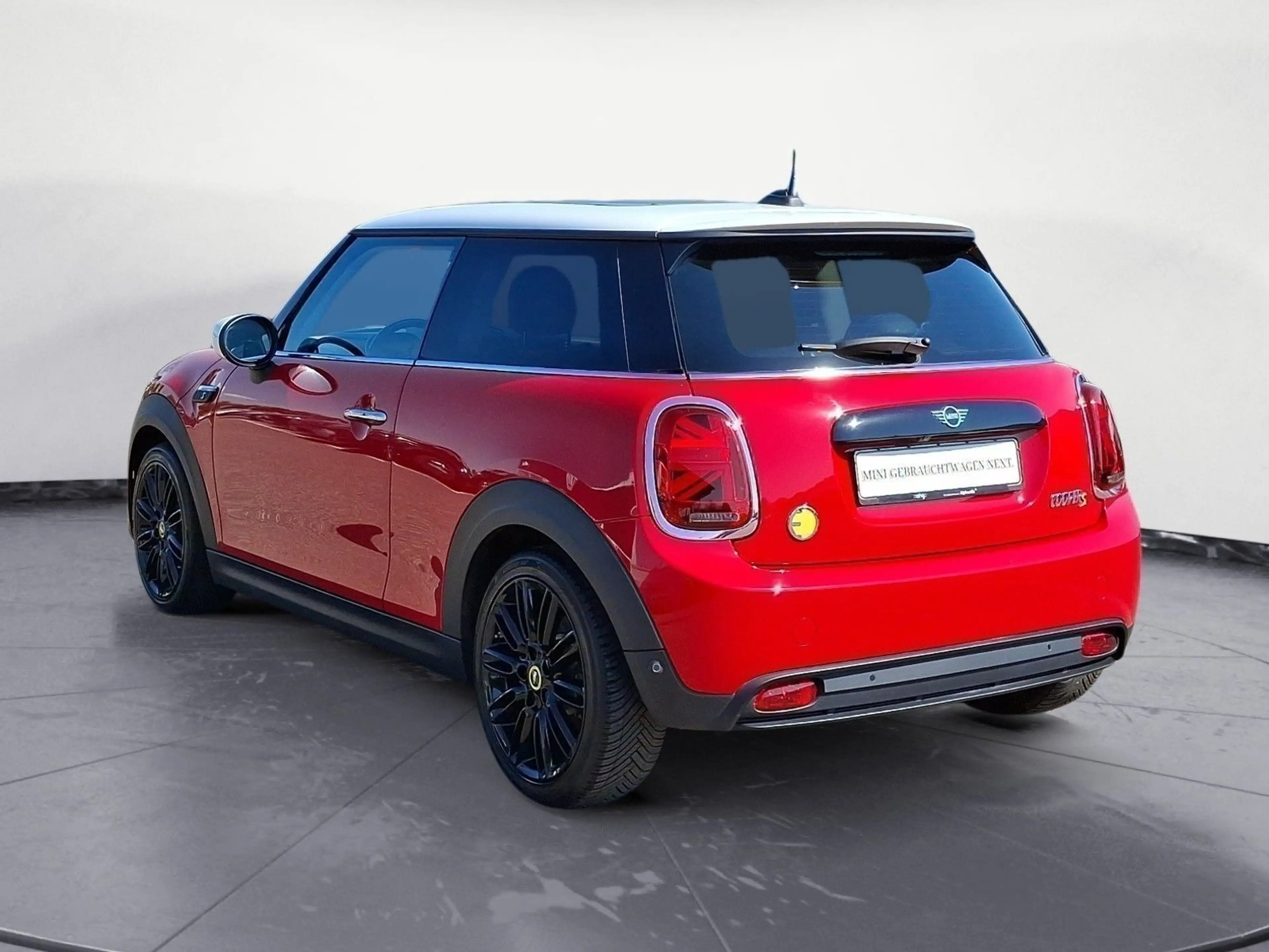 MINI Cooper SE . Classic Trim Panorama Navigation Plus — photo 5