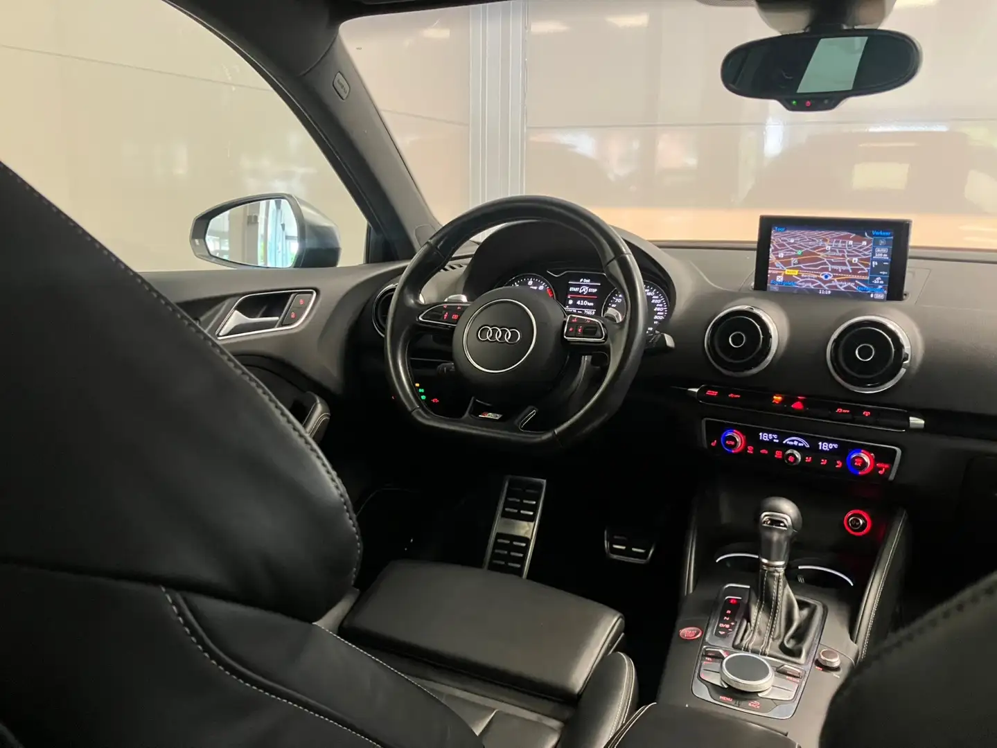 Audi A3 Sportback 2.0 TFSI S3 quattro |PANODAK | VOL LEER Grau - 2