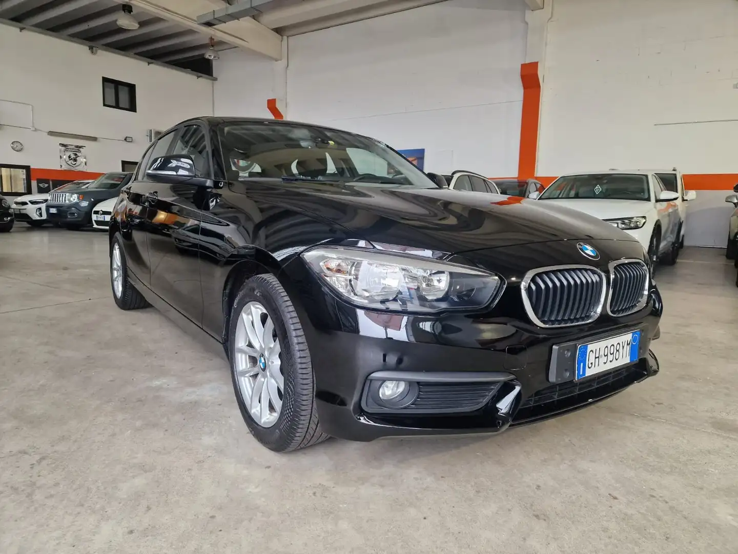BMW 116 Serie 1 F/20-21 2015 116d Sport 5p Nero - 1