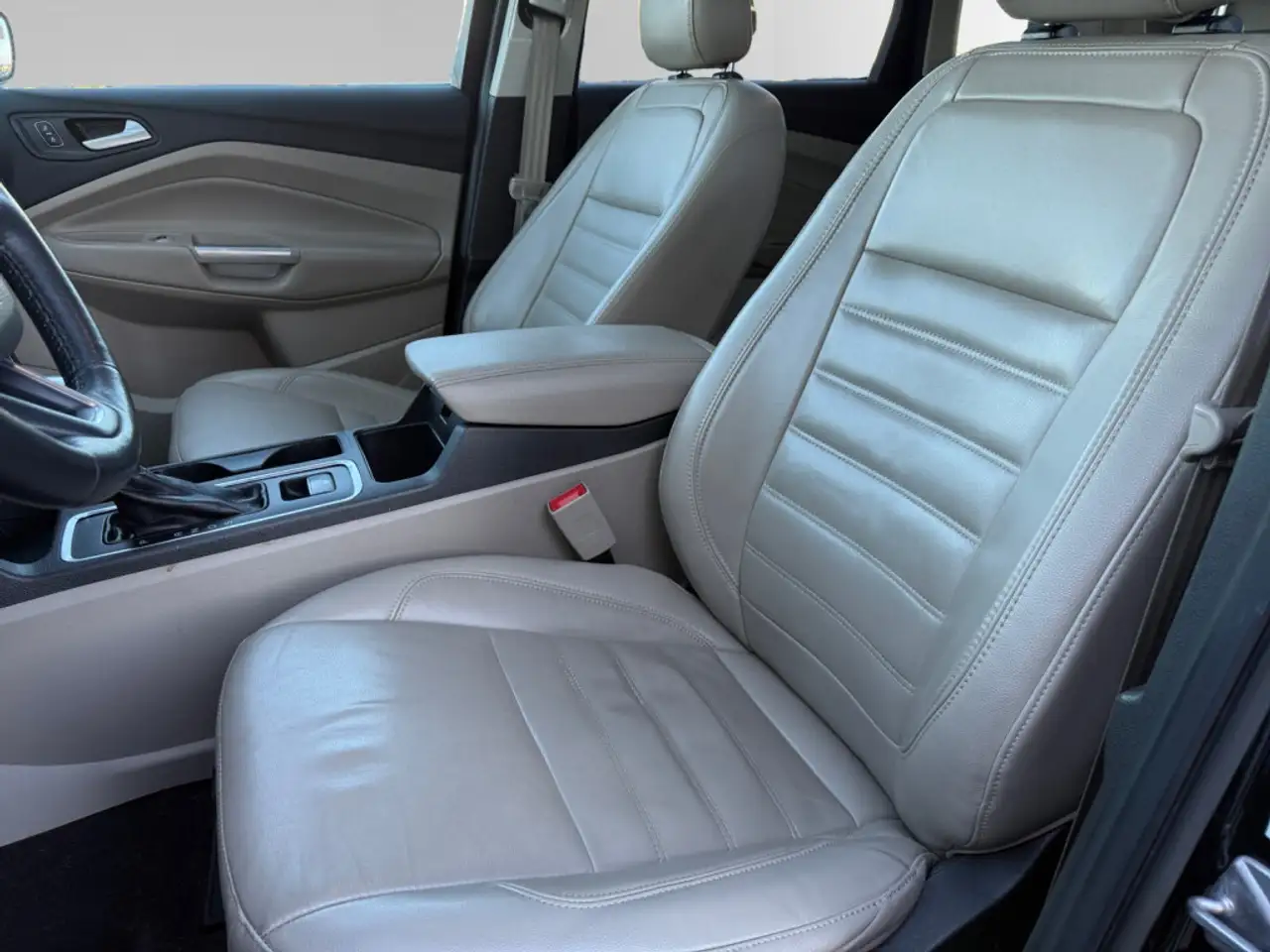 Ford Escape снимка Ford Escape