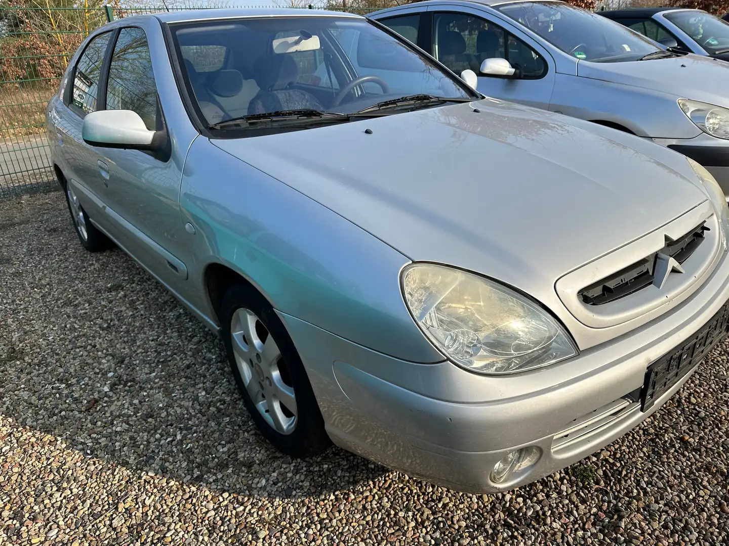 Citroen Xsara Gris - 2
