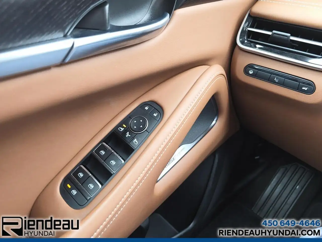Infiniti QX60 снимка Infiniti QX60