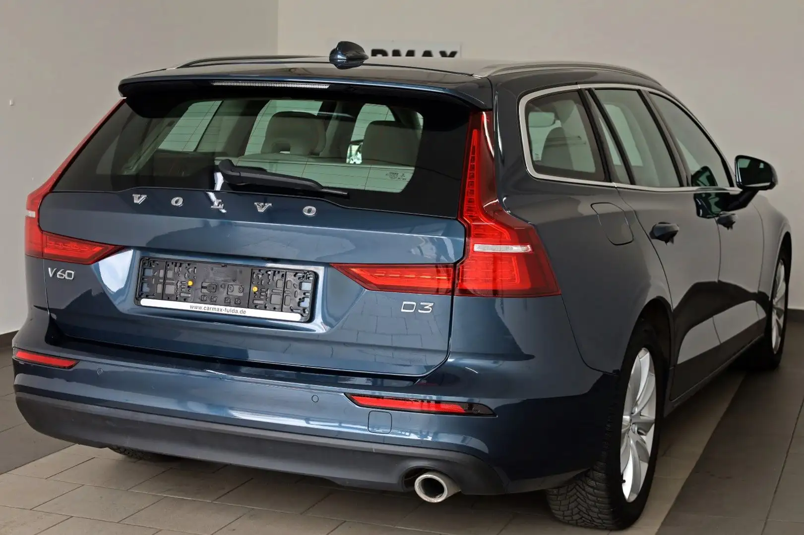 Volvo V60 Kombi Momentum Pro Leder,Navi,LED,SH,Apple C Синій - 2