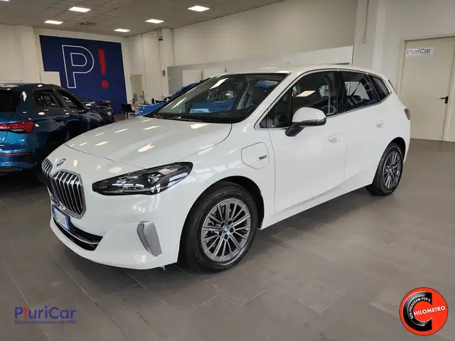 BMW 225