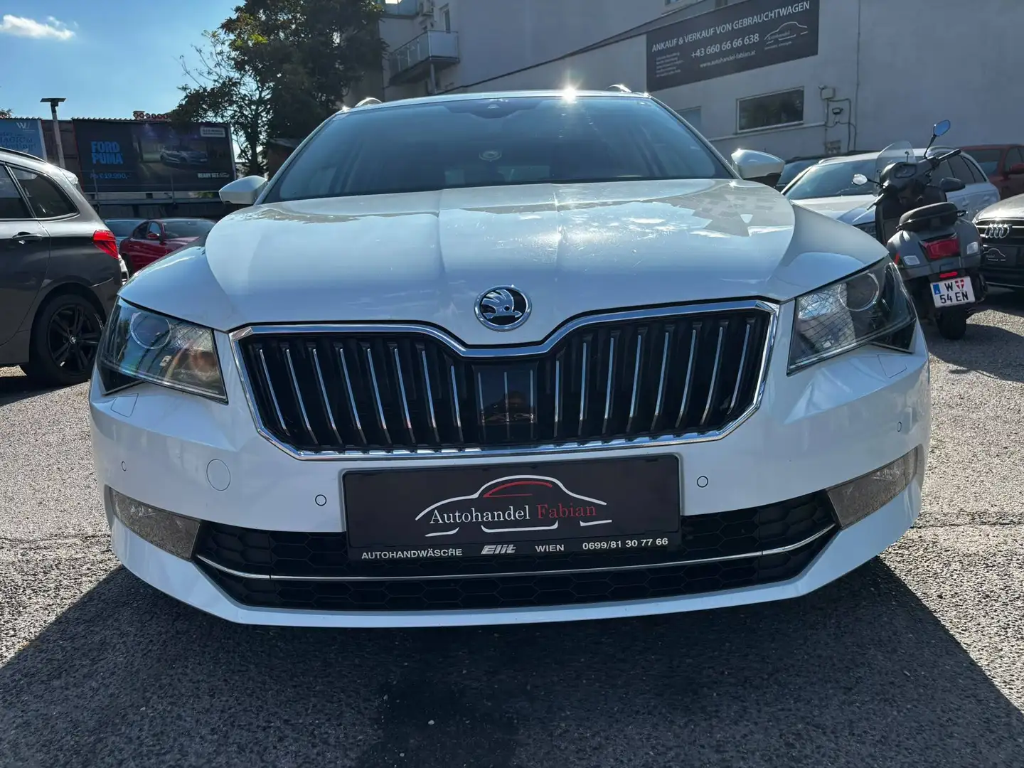 Skoda Superb Kombi 2,0 TDI 4x4 DSG L&K 190PS Leder topAusstattg Weiß - 2