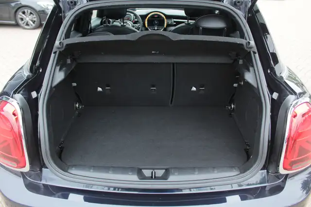 Mini Hatch view 14