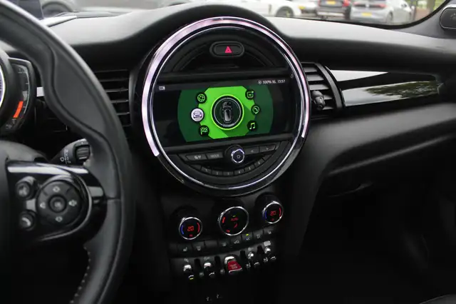 Mini Hatch view 17