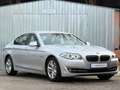 BMW 520 i Limousine /TEMPOMAT/BI-XENON/NAVI/PDC/MLTF Plateado - thumbnail 2