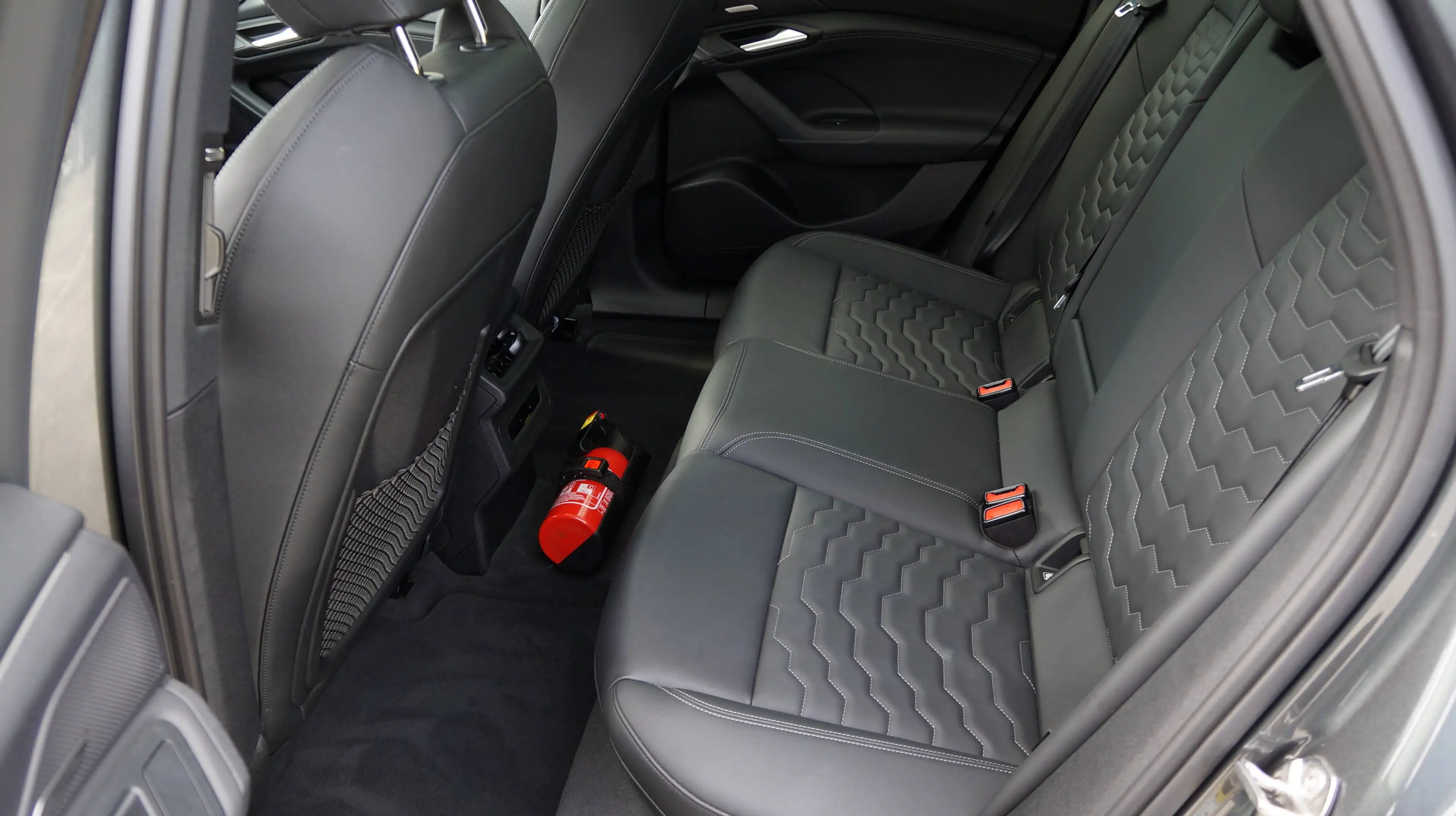 Audi A6 e-tron e-Tron 100 kWh Performance 367 Pk S-line Head up luchtvering pano dak Leder B&O 24m Garantie — photo 13