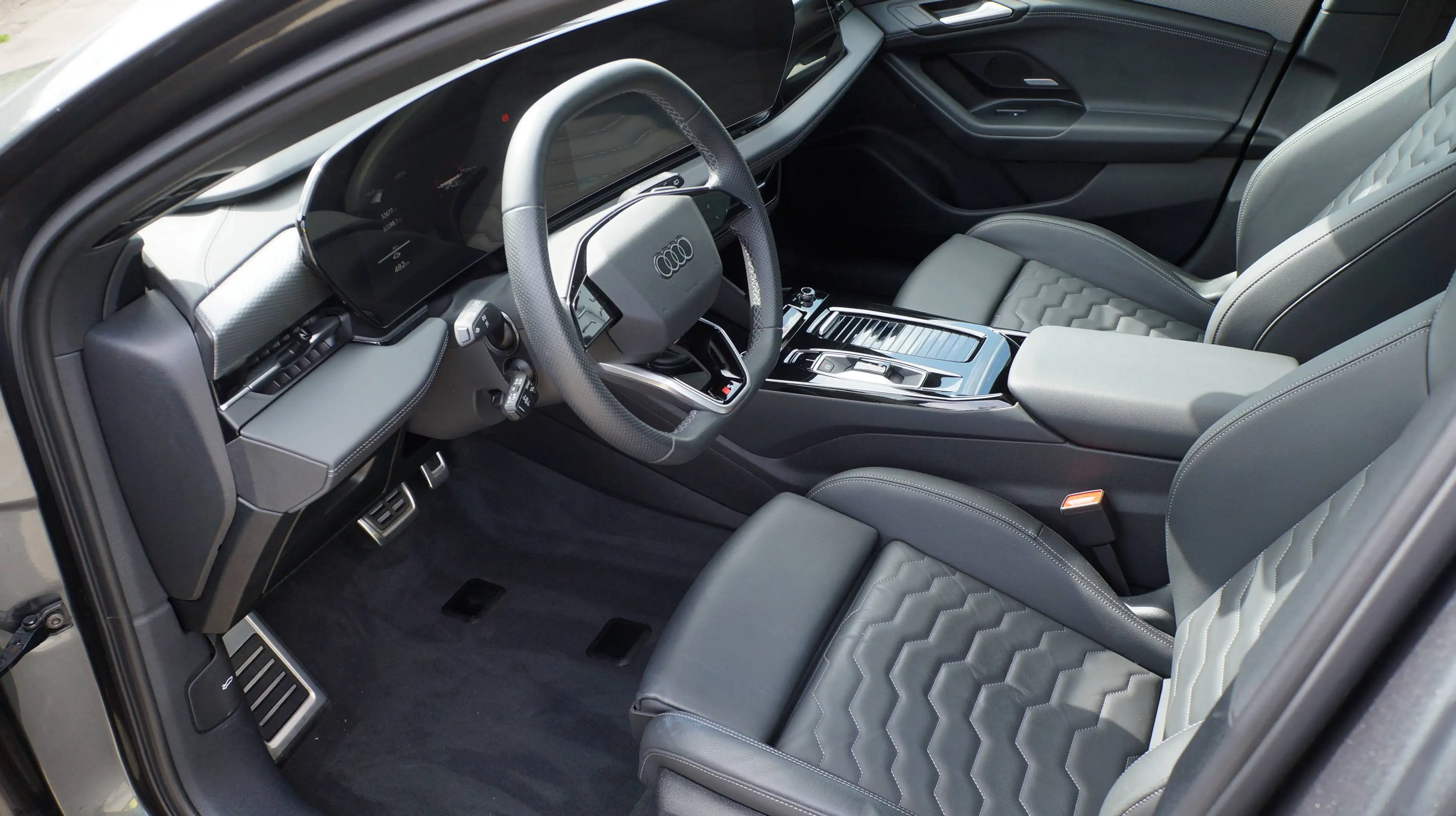 Audi A6 e-tron e-Tron 100 kWh Performance 367 Pk S-line Head up luchtvering pano dak Leder B&O 24m Garantie — photo 11