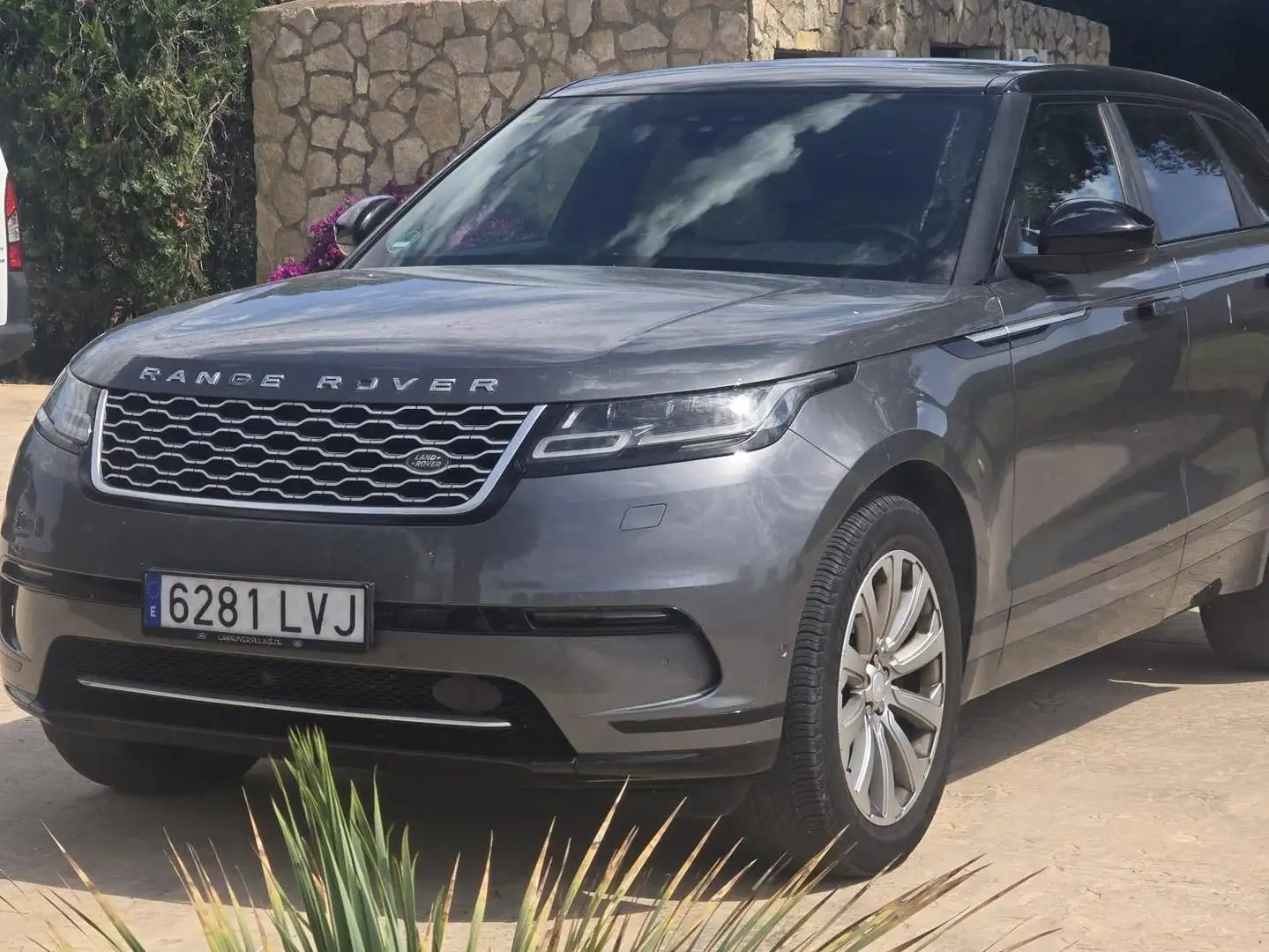 Land Rover Range Rover Velar Range Rover Velar 3.0D R-Dynamic SE 4WD Aut. 300 R-Dynamic SE - 1