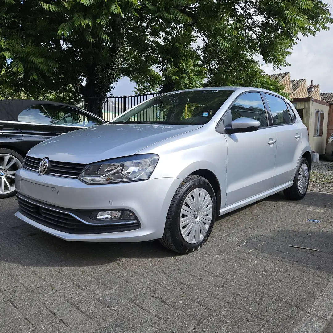 Volkswagen Polo 1.0i Comfortline Gris - 1