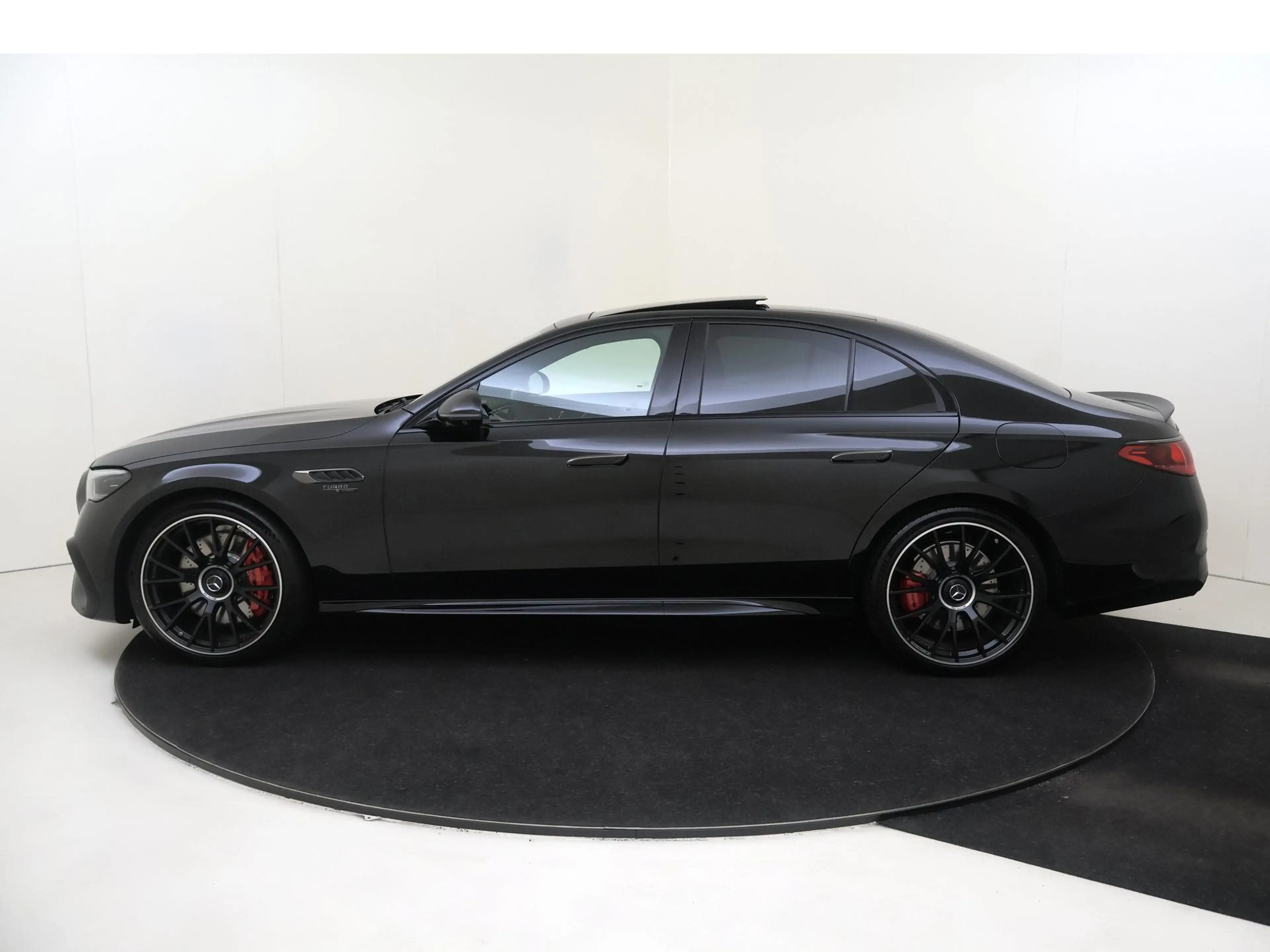 Mercedes-Benz E 53 AMG 4MATIC+ Night Edition / Panoramadak/ Night 1+2/ DY — photo 8