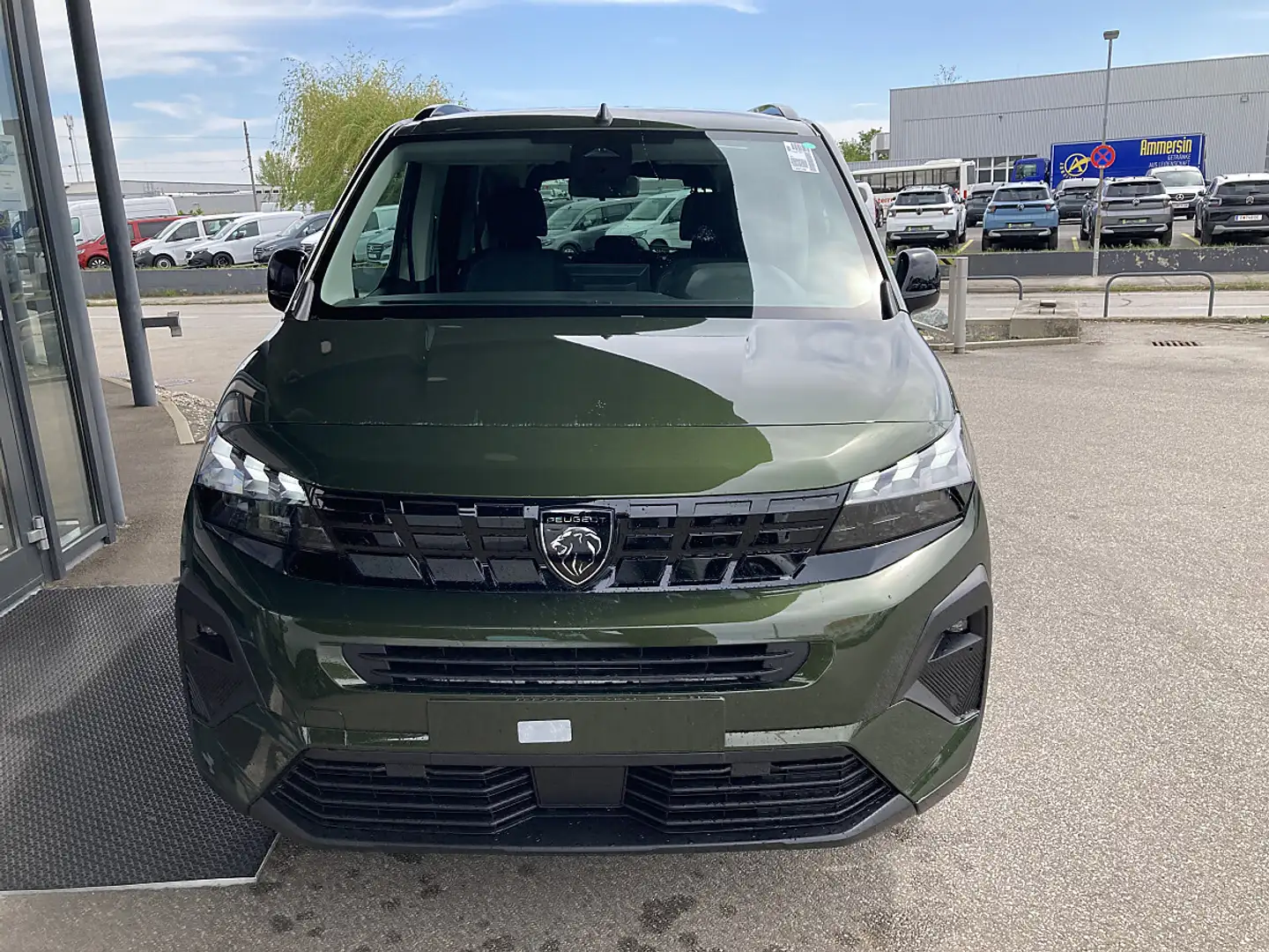 Peugeot Rifter 1,5 BlueHDI 130 S&S Allure Lang Grün - 2