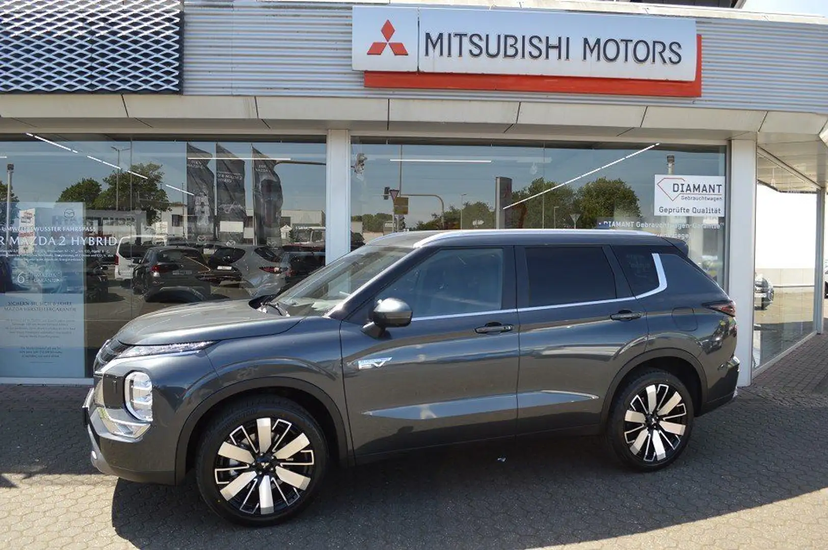 Mitsubishi Outlander 2.4 PHEV 100kW S-AWC Intro Edition Grijs - 2