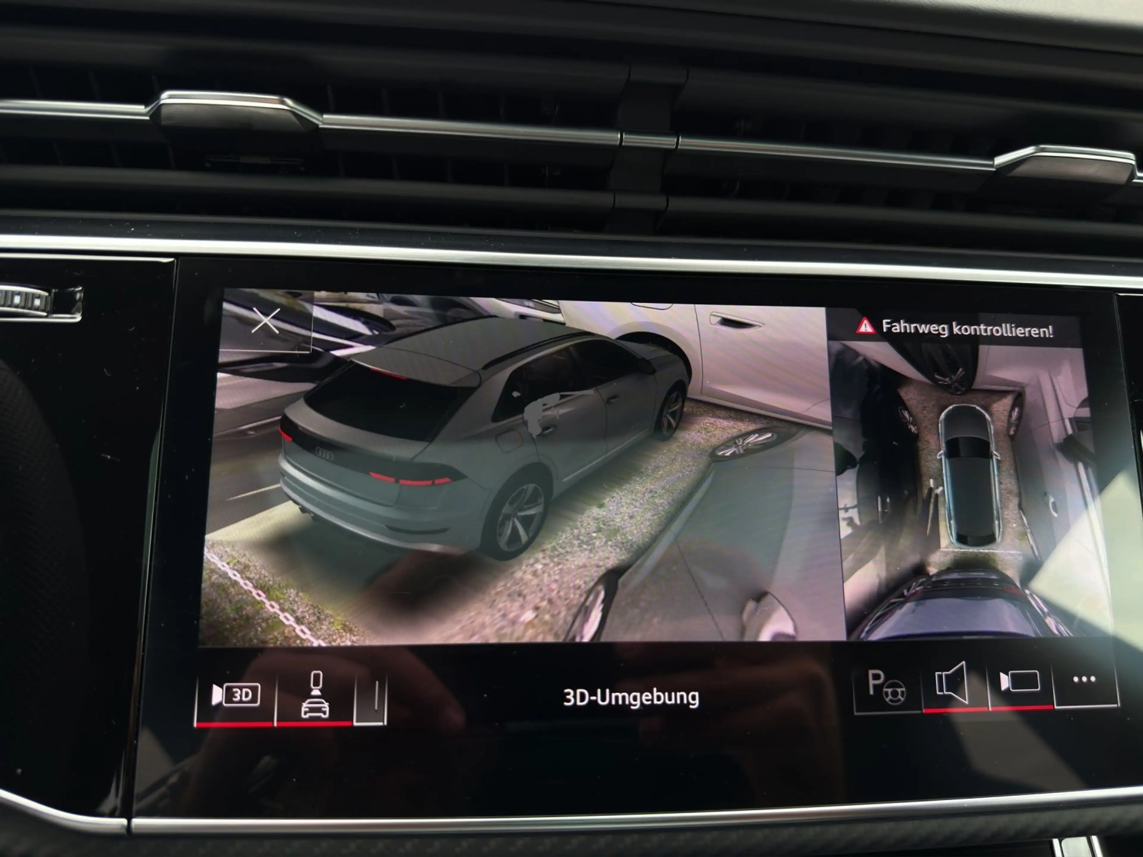 Audi Q8 TFSIe Q 2x S LINE PANO AHK OPS+ HD-MATRIX MAS — photo 14