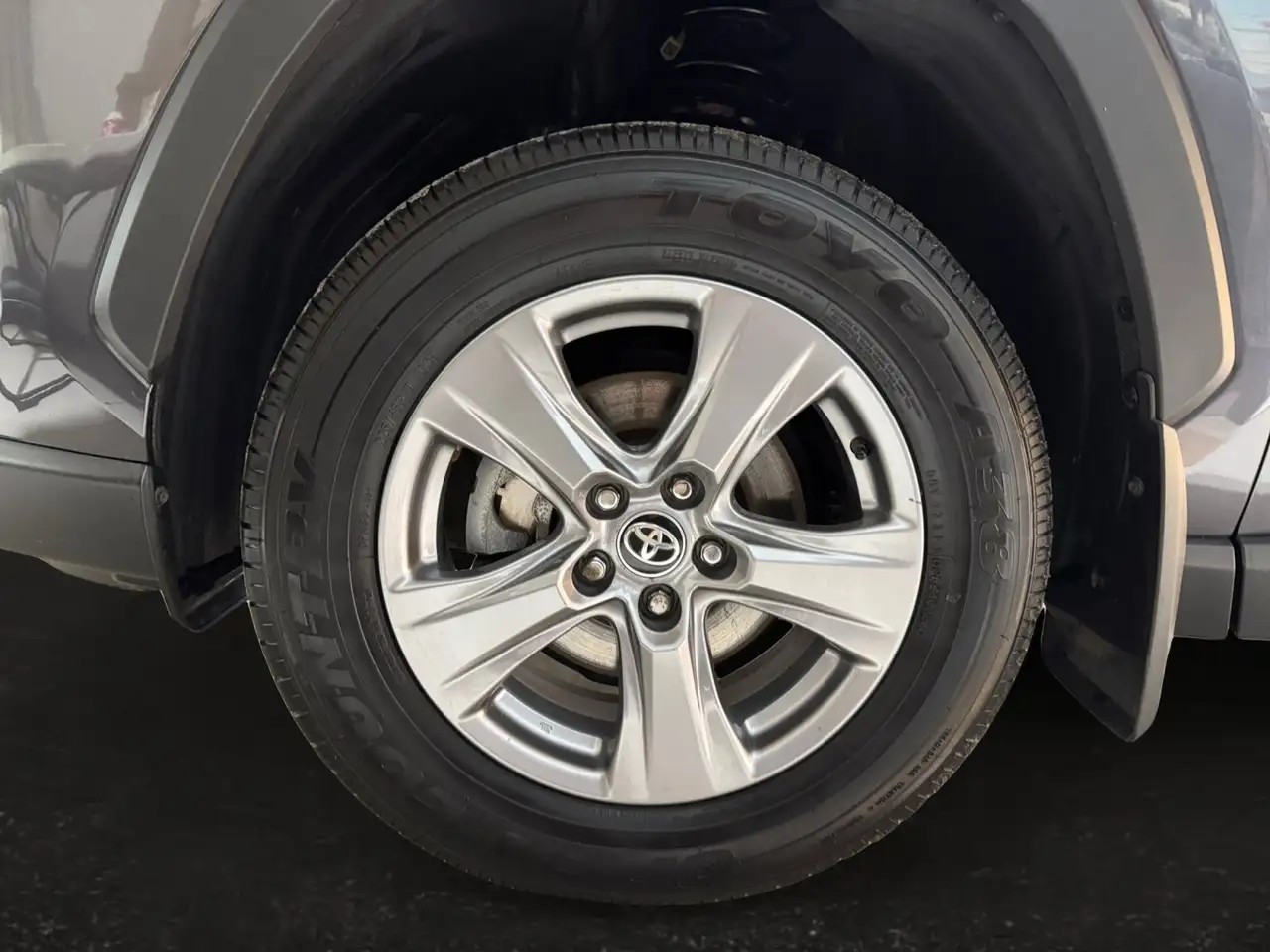 Toyota RAV 4 снимка Toyota RAV 4