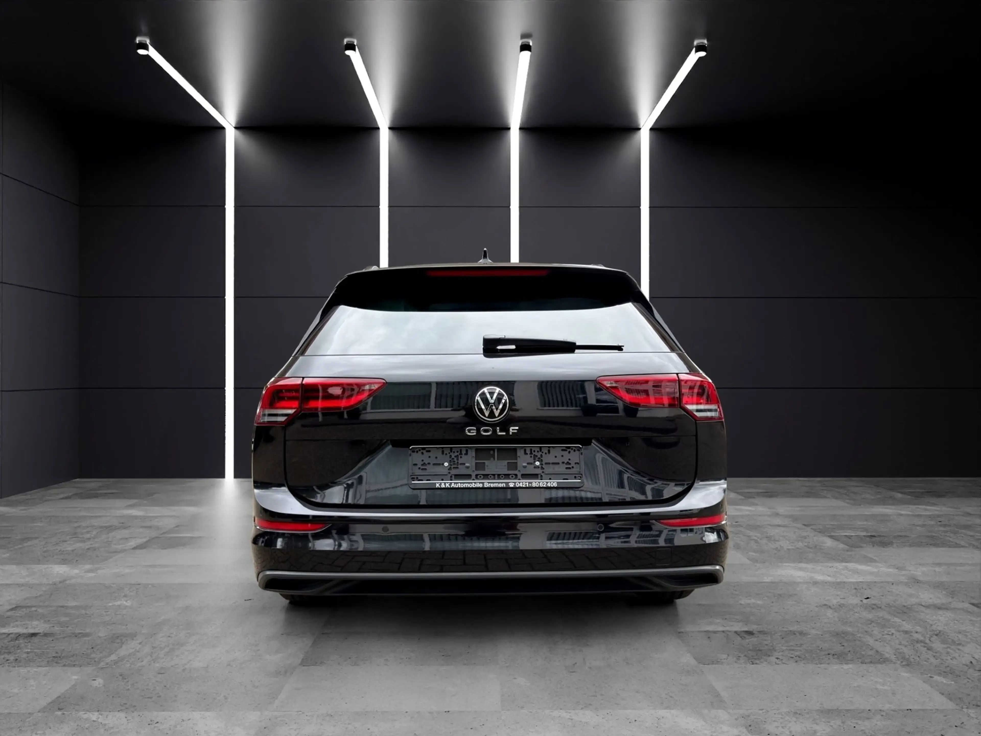 Volkswagen Golf VIII Life 2.0 TDI DSG NAVI/AID/LED/ACC/AMBI — photo 4