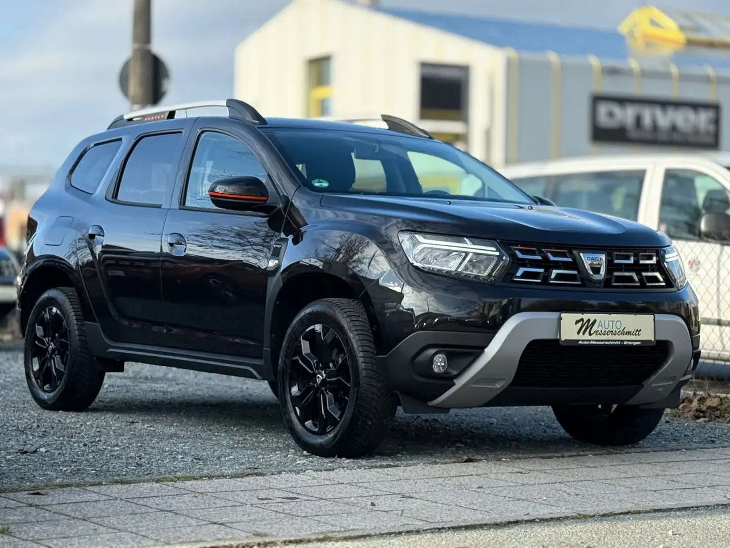 Dacia Duster II Extreme 4WD AHK 360CAM NAVI SHZ KLIMA Schwarz - 1