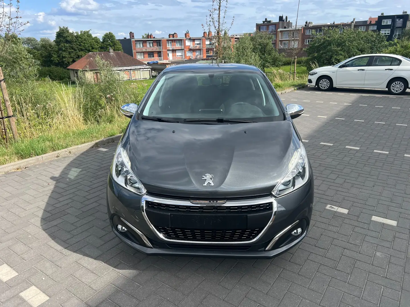 Peugeot 208 1.2i-AIRCO-GPS-JANTES + CARNET COMPLET ! Zilver - 2