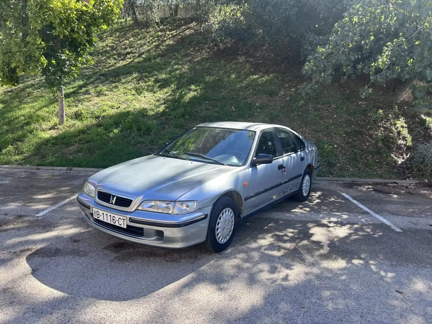 Honda Accord 1.8i Grau - 1