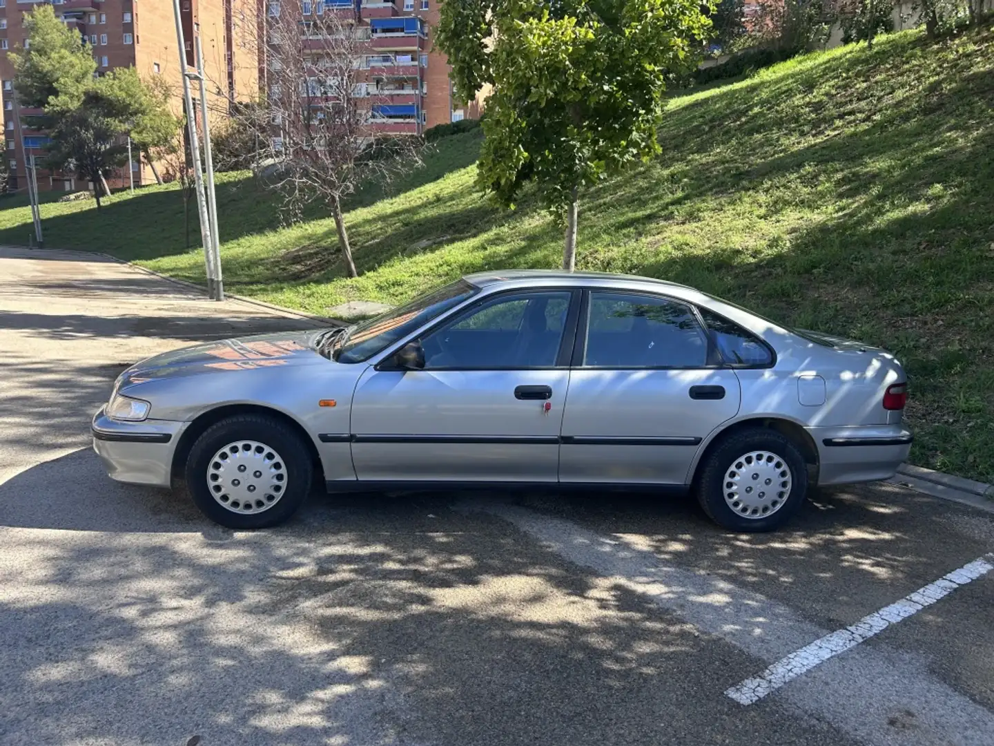 Honda Accord 1.8i Grau - 2