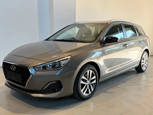 Hyundai i30 cw YES! 1.4